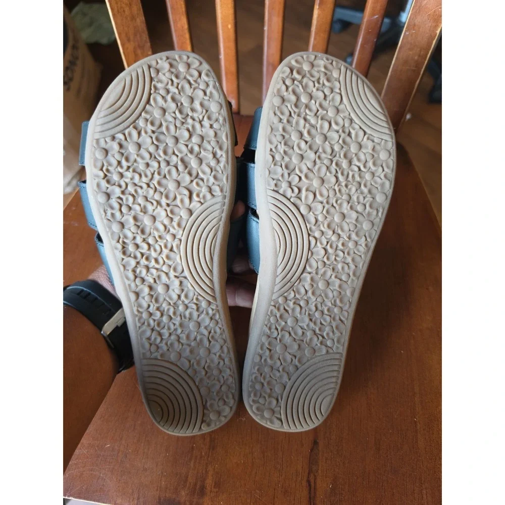 Cliffs White Mountain Black Leather Slide Sandals Size 8.5